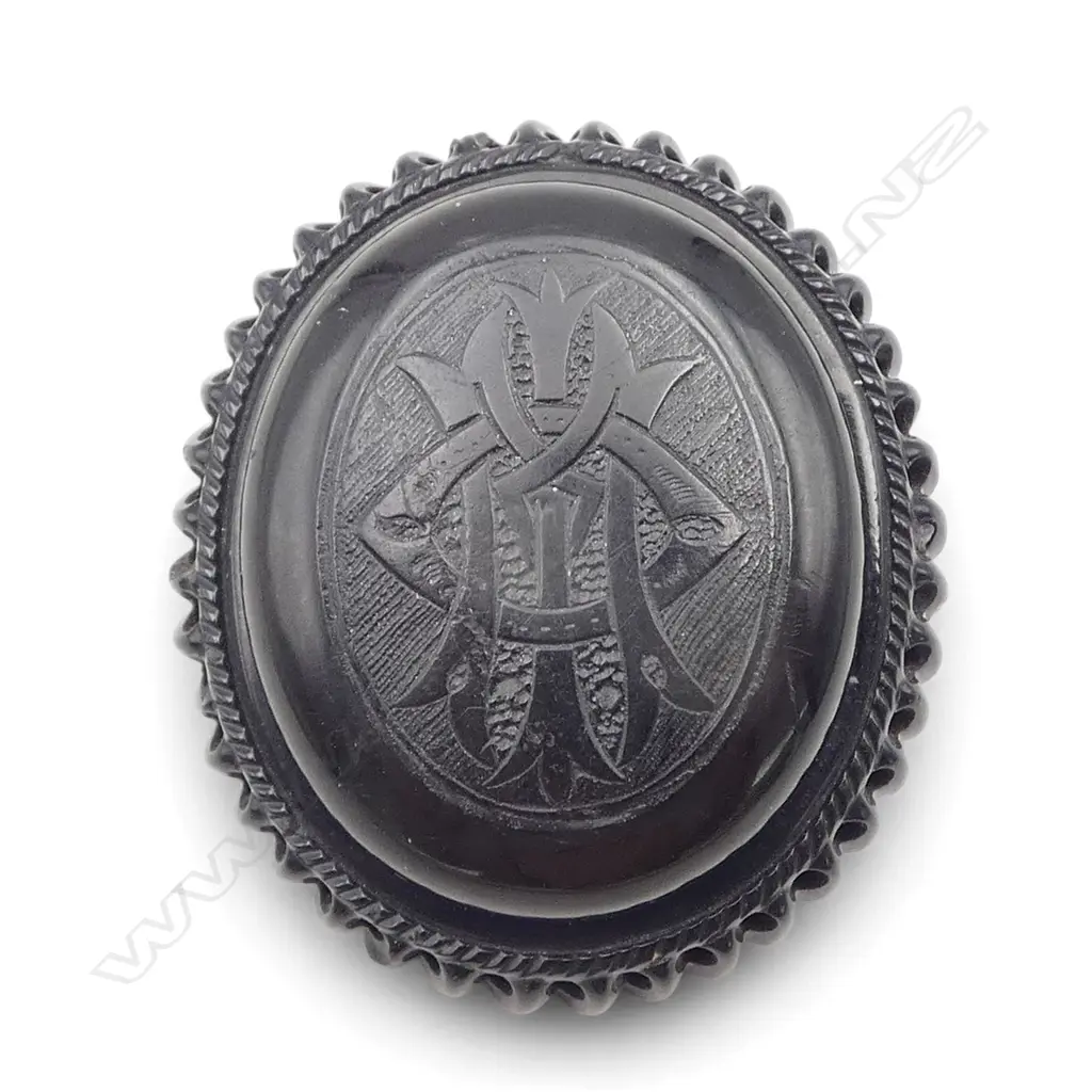 ANTIQUE JET MOUNRING BROOCH w. photograph & monogram H.50mm Image 1++