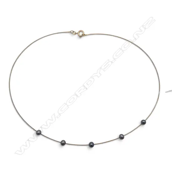 9CT GOLD WIRE AND BLACK PEARL NECKLET