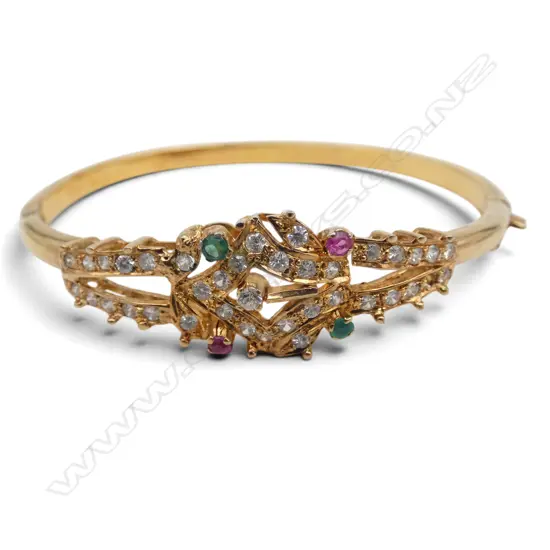GOLD PLATED HINGED BANGLE 