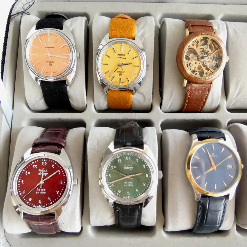 9 GENTS WRIST WATCHES IN CASE W.280mm Image 1++