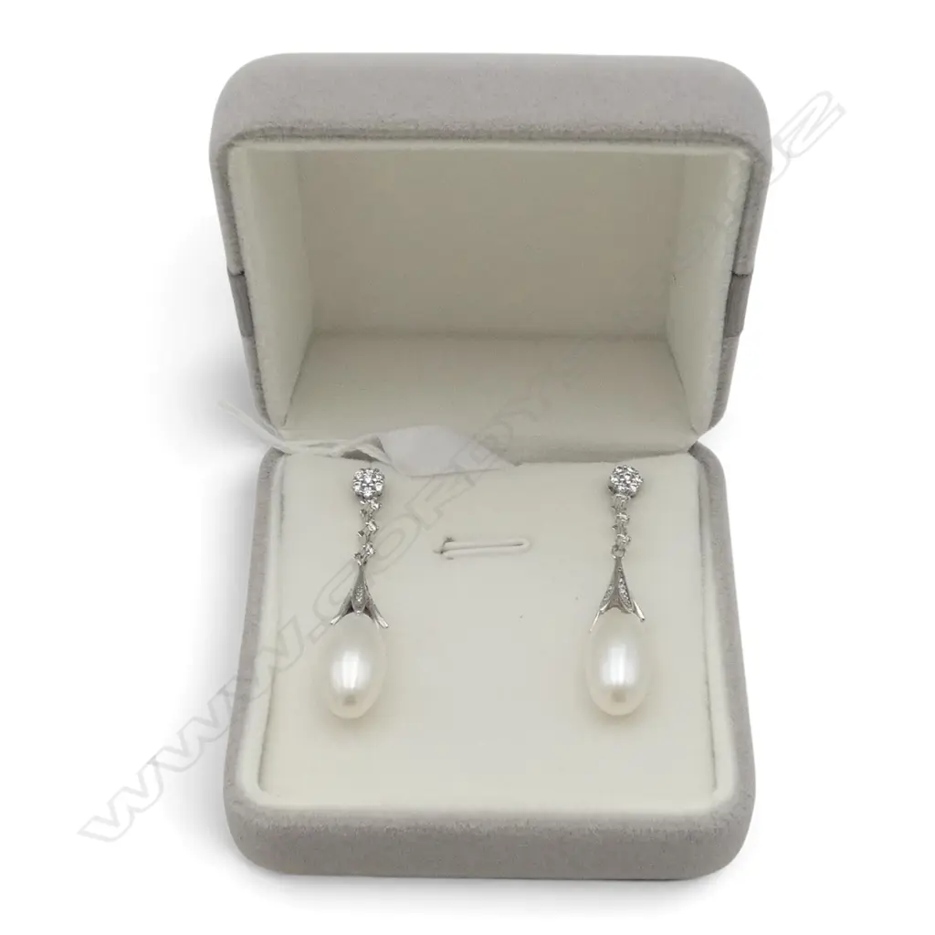 PR STG SILVER & PEARL & CZ EARRINGS, BOXED L.40mm Image 1++