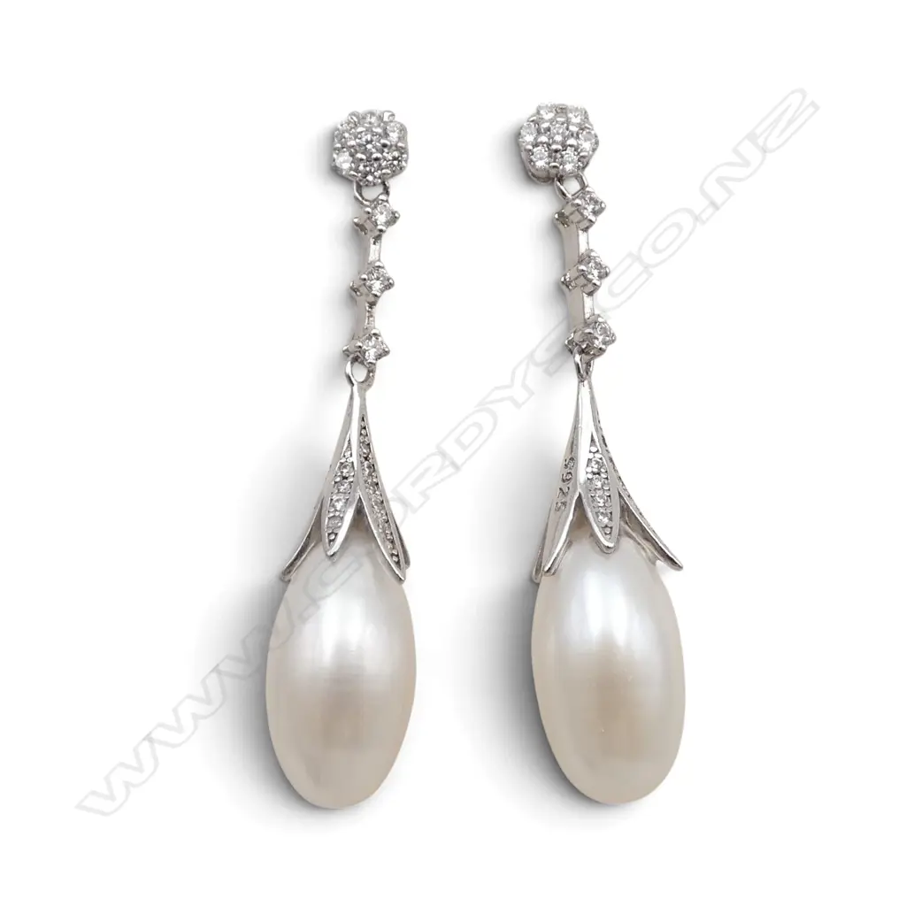 PR STG SILVER & PEARL & CZ EARRINGS, BOXED L.40mm Image 1++