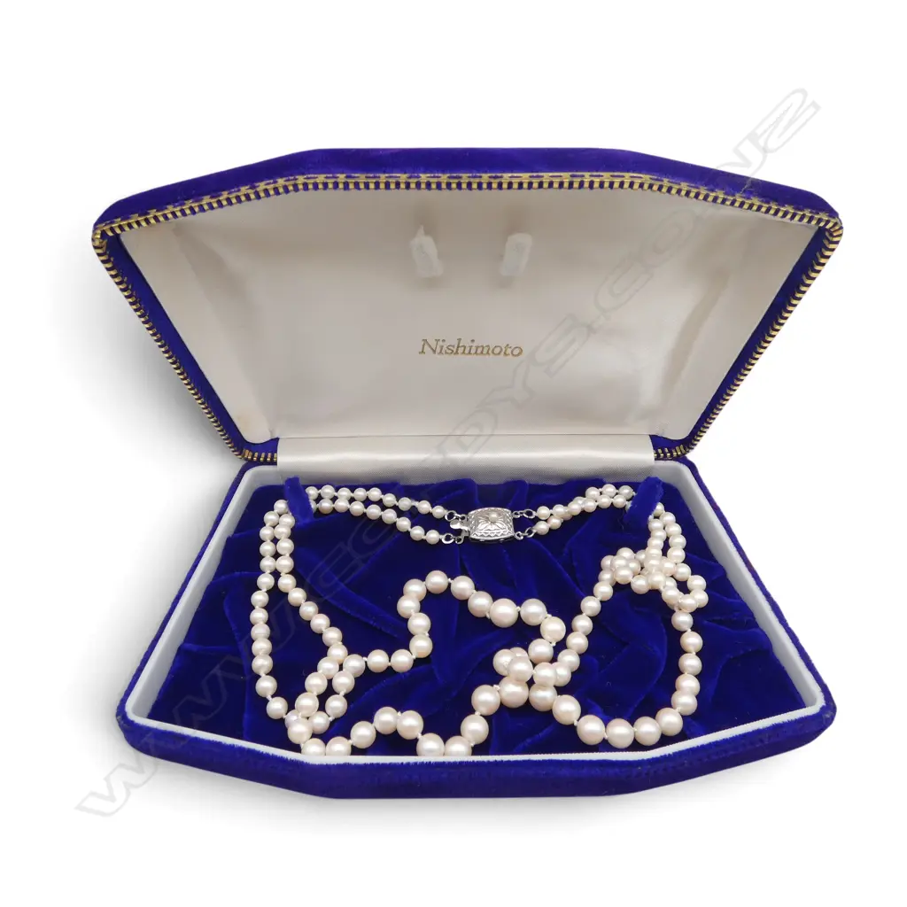 NISHIMOTO SHELL PEARLS BOXED AND WITH CERTIFICATE Image 1++