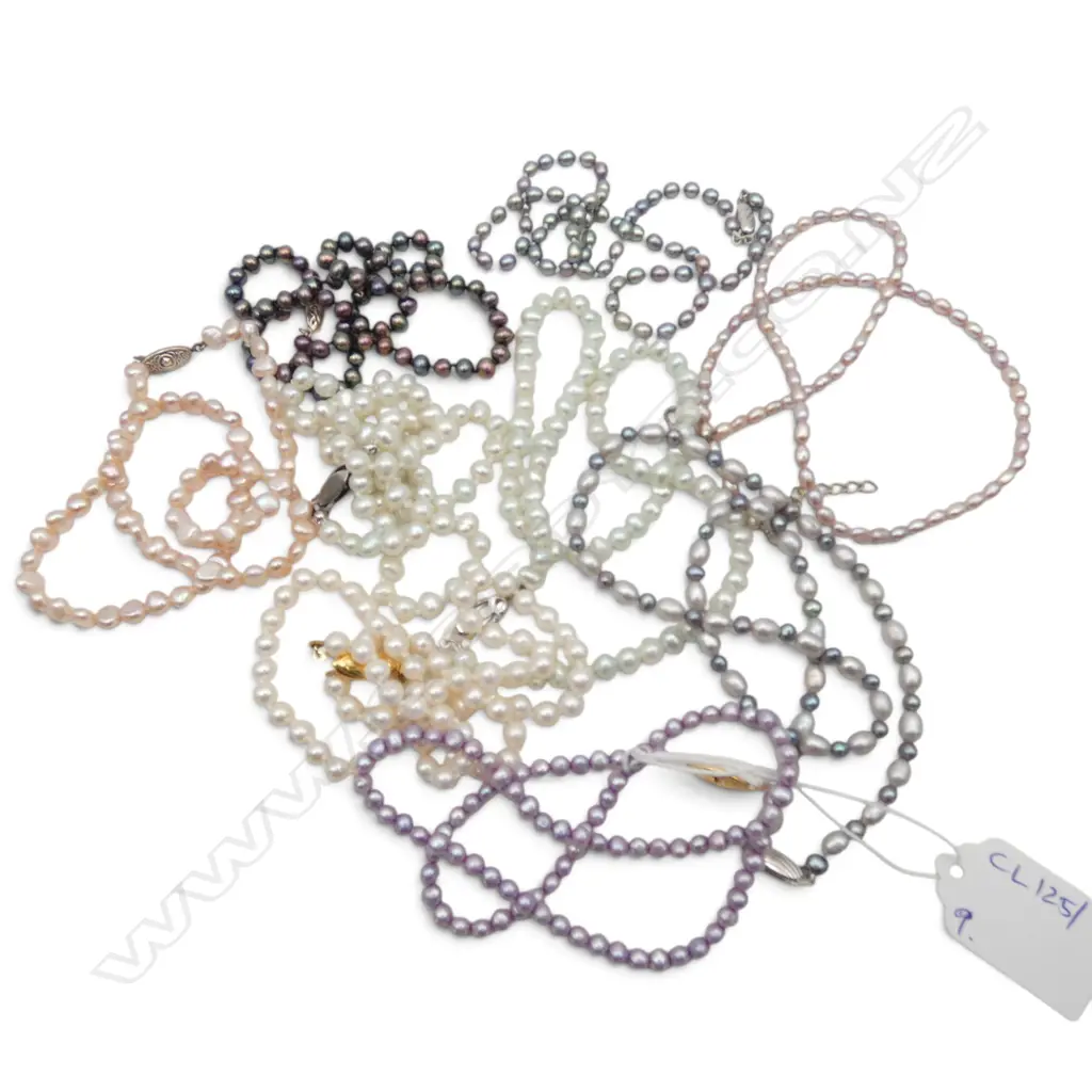 9 PEARL NECKLACES Image 1++