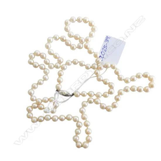 STRAND OF OPERA LENGTH CULTURED PEARLS L.420mm