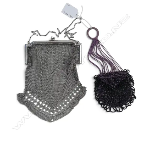 AMERICAN VINTAGE MESH PURSE W130MM & VINTAGE BEAD COIN PURSE W90MM