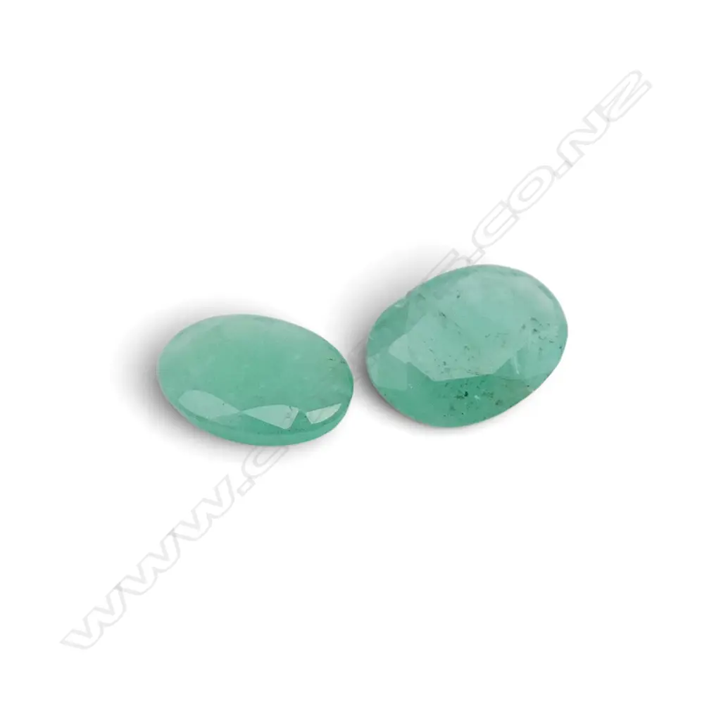 PR LOOSE OVAL CUT MILKY EMERALDS Image 1++