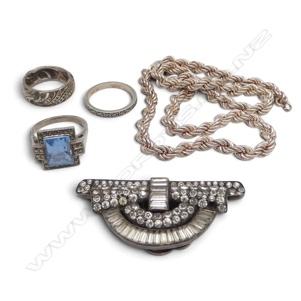 ASSTD SILVER AND OTHER JEWELLERY Image 1++
