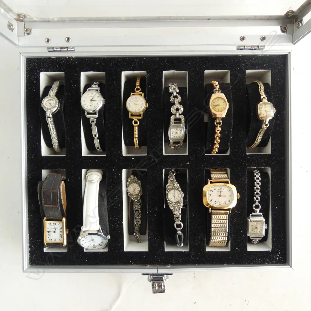 WATCH CASE CONTANING 12 VINTAGE LADIES WRISTWATCHES Image 1++