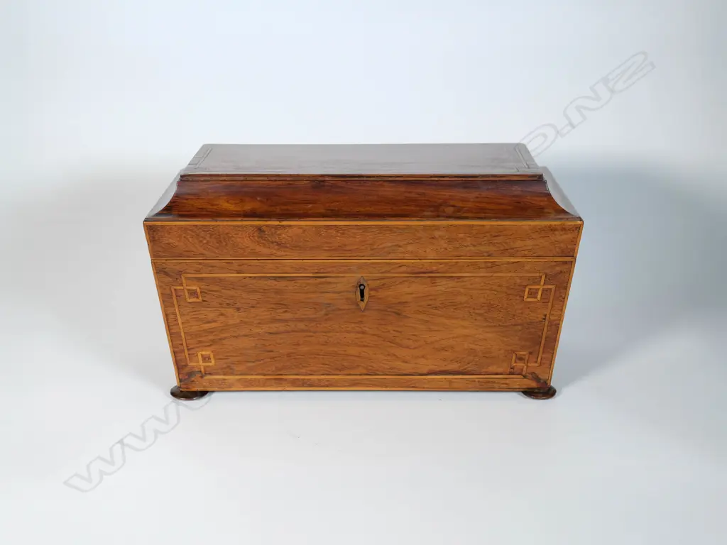 Regency Mahogany tea caddy with stringing inlay and fitted interior Image 1++