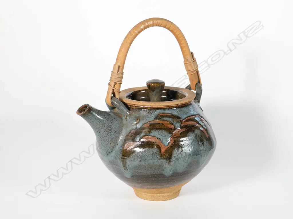 Peter Stichbury (1924-2015) - Teapot w/ cane handle Image 1++