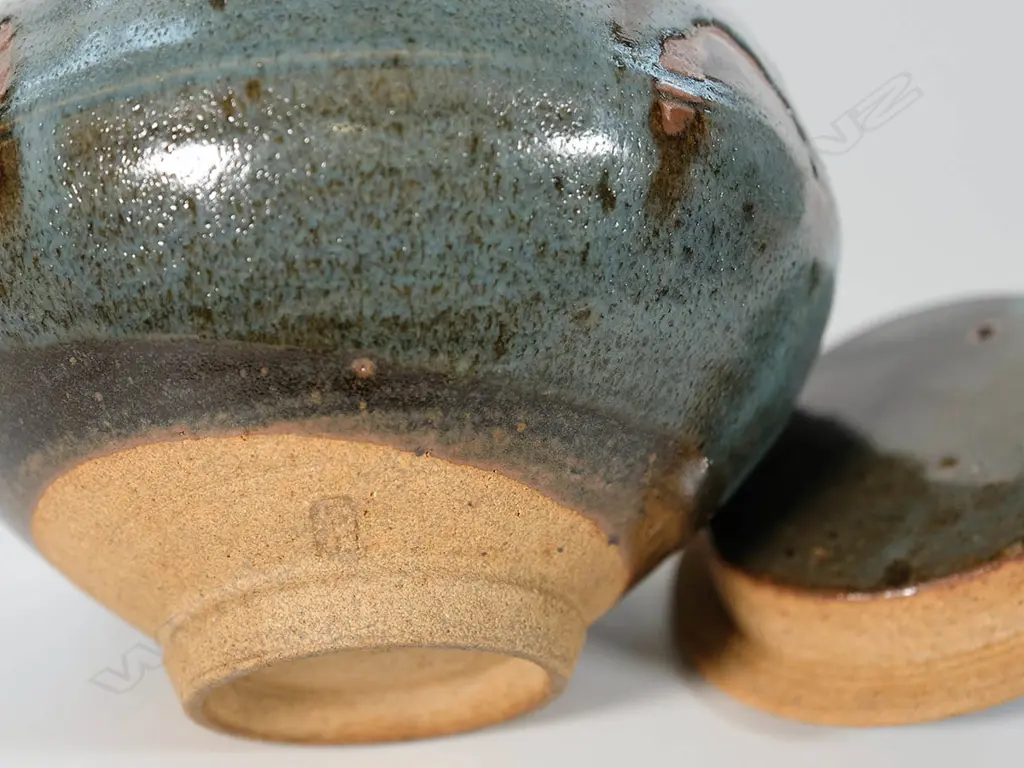 Peter Stichbury (1924-2015) - Teapot w/ cane handle Image 1++