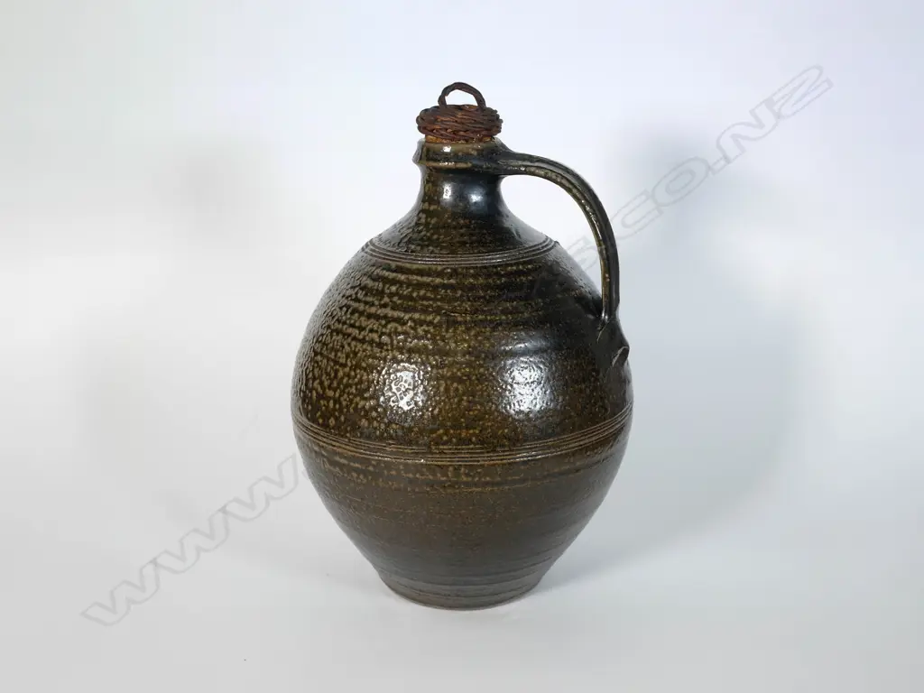 Mirek Smisek (1925-2013) - Early Flagon with Deep Salt Glaze Image 1++