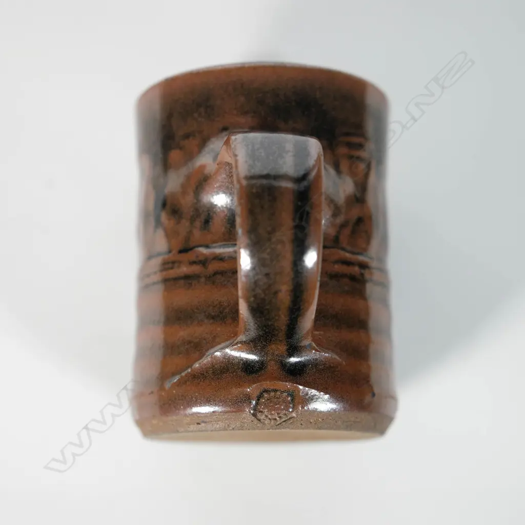 Mirek Smisek (1925-2013) - Pair tenmoku glazed mugs Image 1++