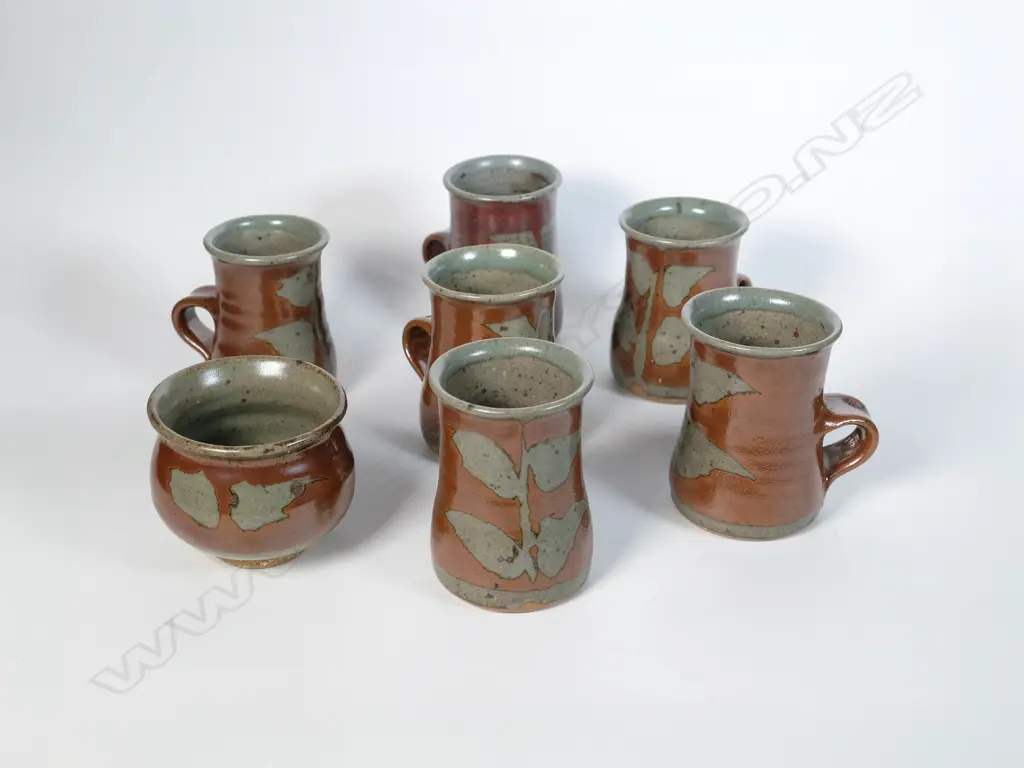 Andrew Van der Putten (b. 1946) - Six coffee mugs & sugar bowl Image 1++