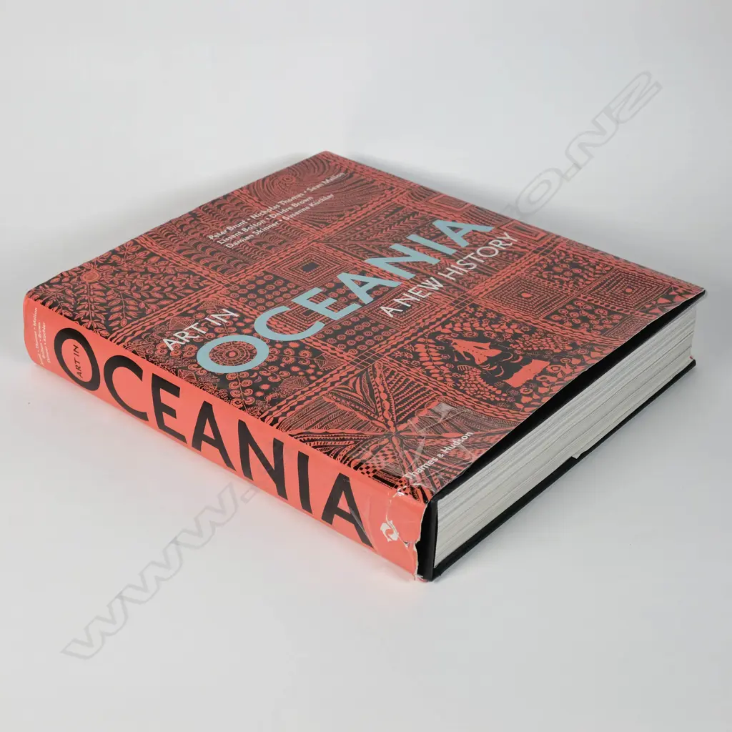 Art in Oceania: A New History. Hardcover. 2012 Image 1++