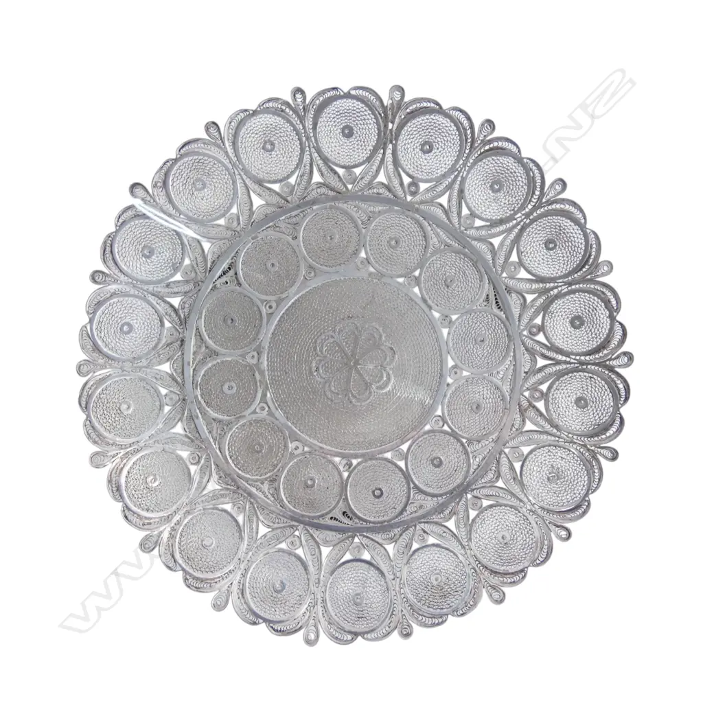 FILLIGRE SILVER 3 FOOTED DISH  106GMS Image 1++