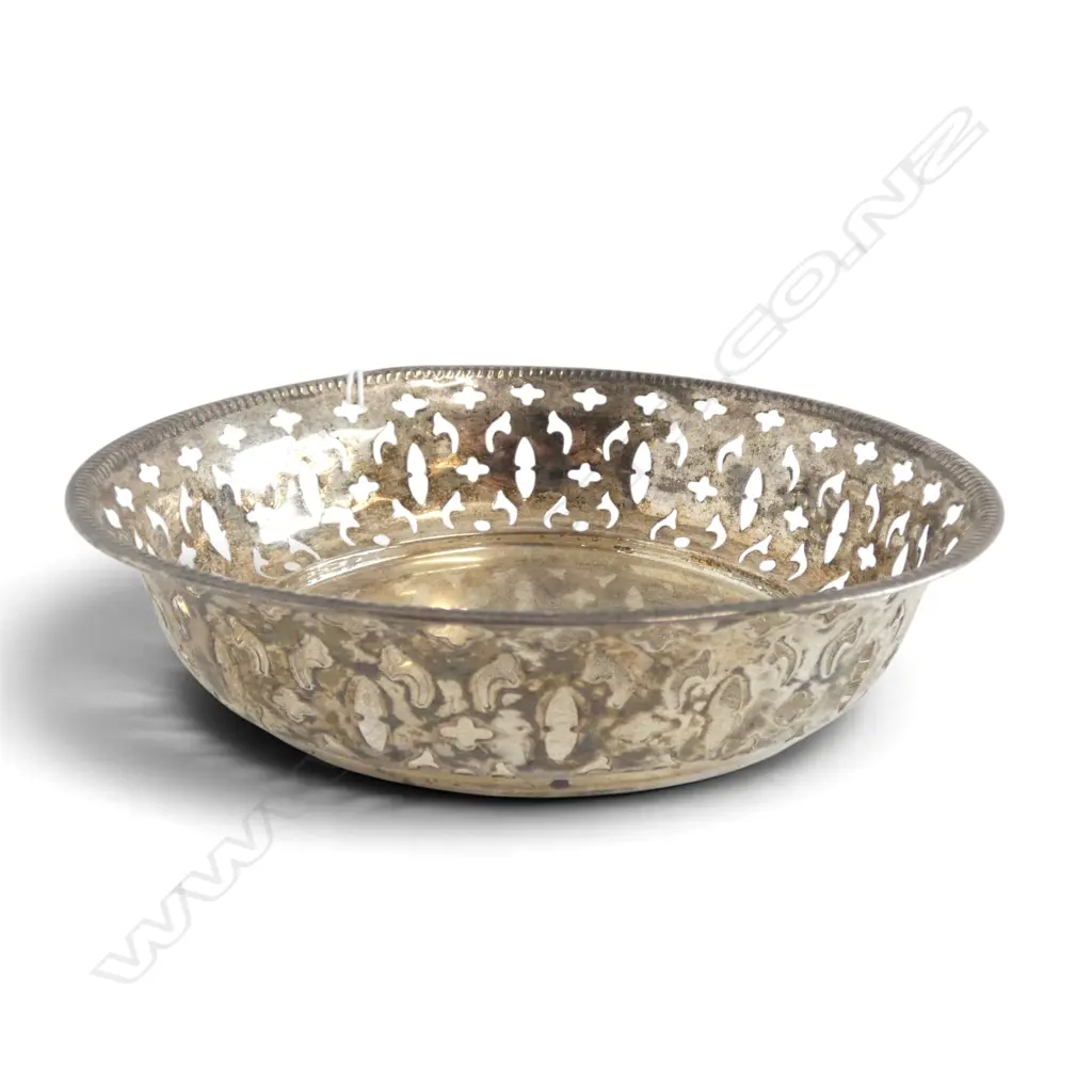 STG SILVER DISH 160mm dia 98gms Image 1++