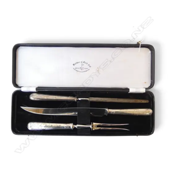 WALKER & HALL 3 PCE SILVER PLATE CARVING SET, CASED