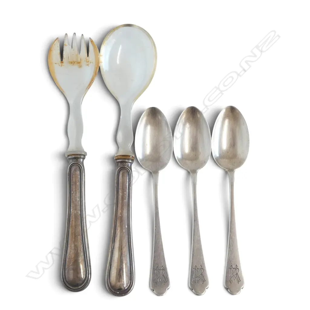 3 GERMAN .800 SILVER TEASPOONS 75gms + .800 SILVER HANDLED PLASTIC SERVING SET Image 1++