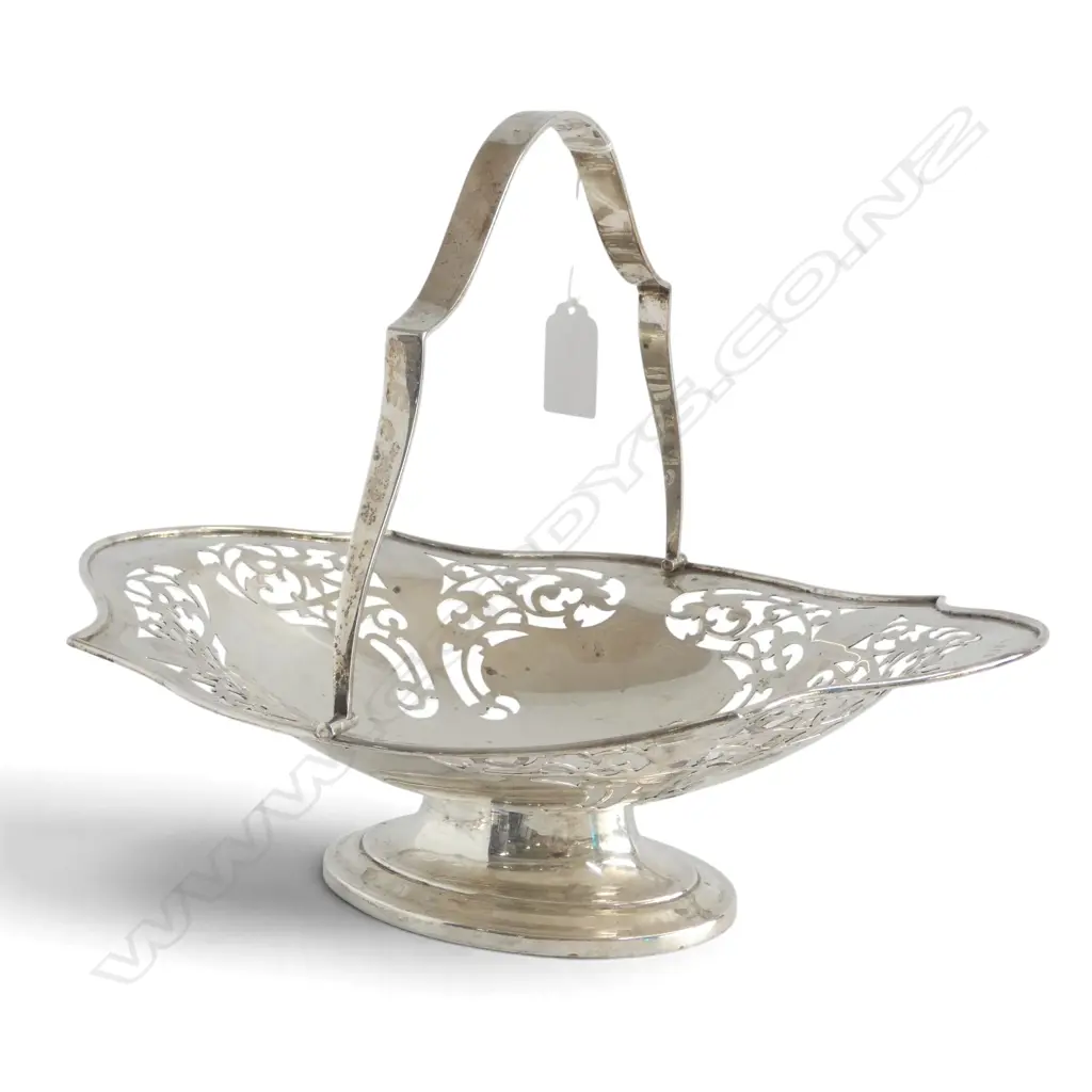 STG SILVER PIERCED DISH w. SWING HANDLE, B'HAM 1919 W.300mm 558gms Image 1++
