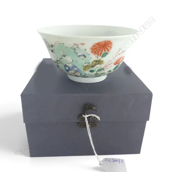 CHINESE FAMILLE VERTE BOWL, KANGXI MARK 140mm dia, BOXED
