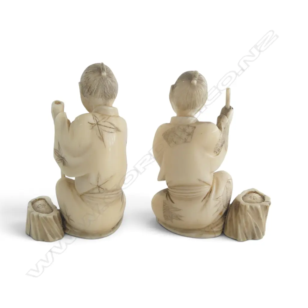 2 ORIENTAL IVORY FIGURES H.70mm Image 1++