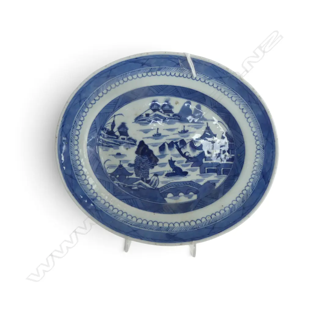 2 CHINESE EXPORT WARE OVAL DISHES 275x340mm Image 1++