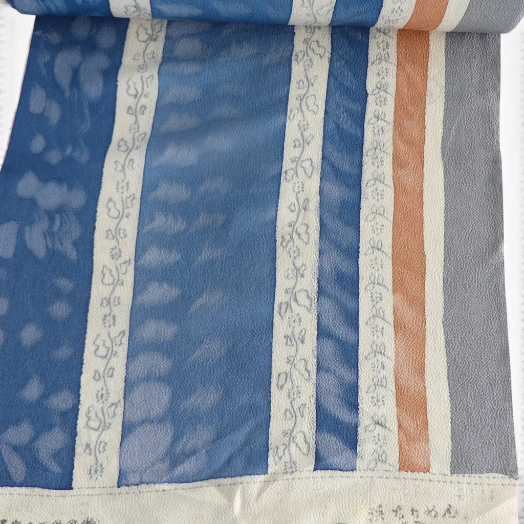 Unused 1980's NISHIJIN TEXTILE (Kyoto) JAPANESE leaf pattern on mauve SILK ROLL. L.12m. W.360mm. New old stock Image 1++