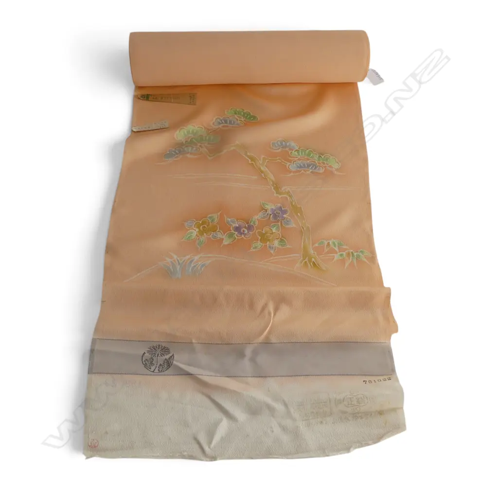 Unused 1980's NISHIJIN TEXTILE (Kyoto) JAPANESE leaf pattern on mauve SILK ROLL. L.12m. W.360mm. New old stock Image 1++