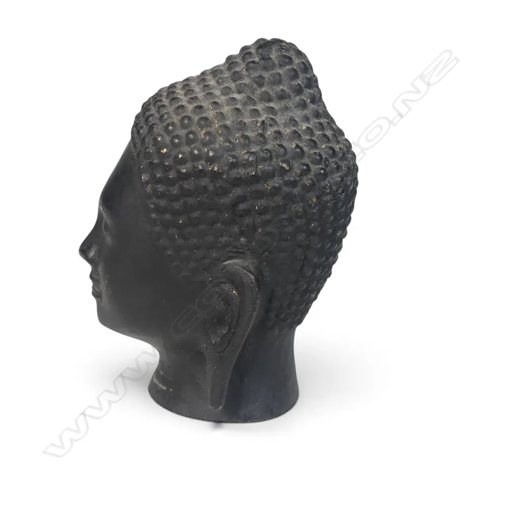 SOUTHEAST ASIAN DARK MAT BRONZED BUDDHA HEAD WITH TRADITIONAL CURLED HAIR DETAILS, SOME ABRASION TO NOISE, 111 X 45MM Image 1++