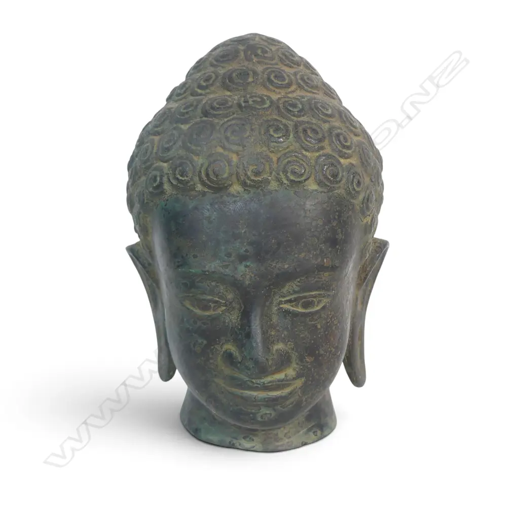SOUTHEAST ASIAN BRONZE BUDDHA HEAD  WITH TRADITIONAL CURLED HAIR DETAILS, SLIGHT VERDIGRIS PATINA, 180 X 70MM Image 1++