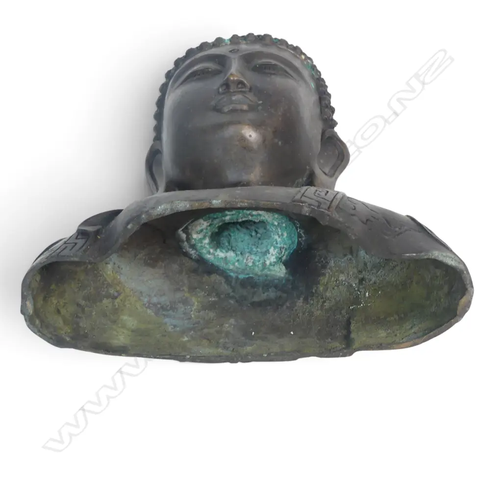 THAI STYLE BRONZED BUST OF CONTEMPLATIVE BUDDHA WITH STYLIZED SPIRAL CURLS, AGED PATINA & VERDIGRIS, 280 X 210MM Image 1++
