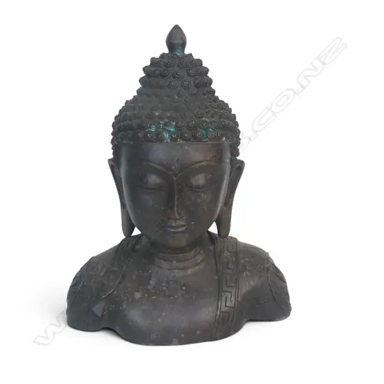THAI STYLE BRONZED BUST OF CONTEMPLATIVE BUDDHA WITH STYLIZED SPIRAL CURLS, AGED PATINA & VERDIGRIS, 280 X 210MM