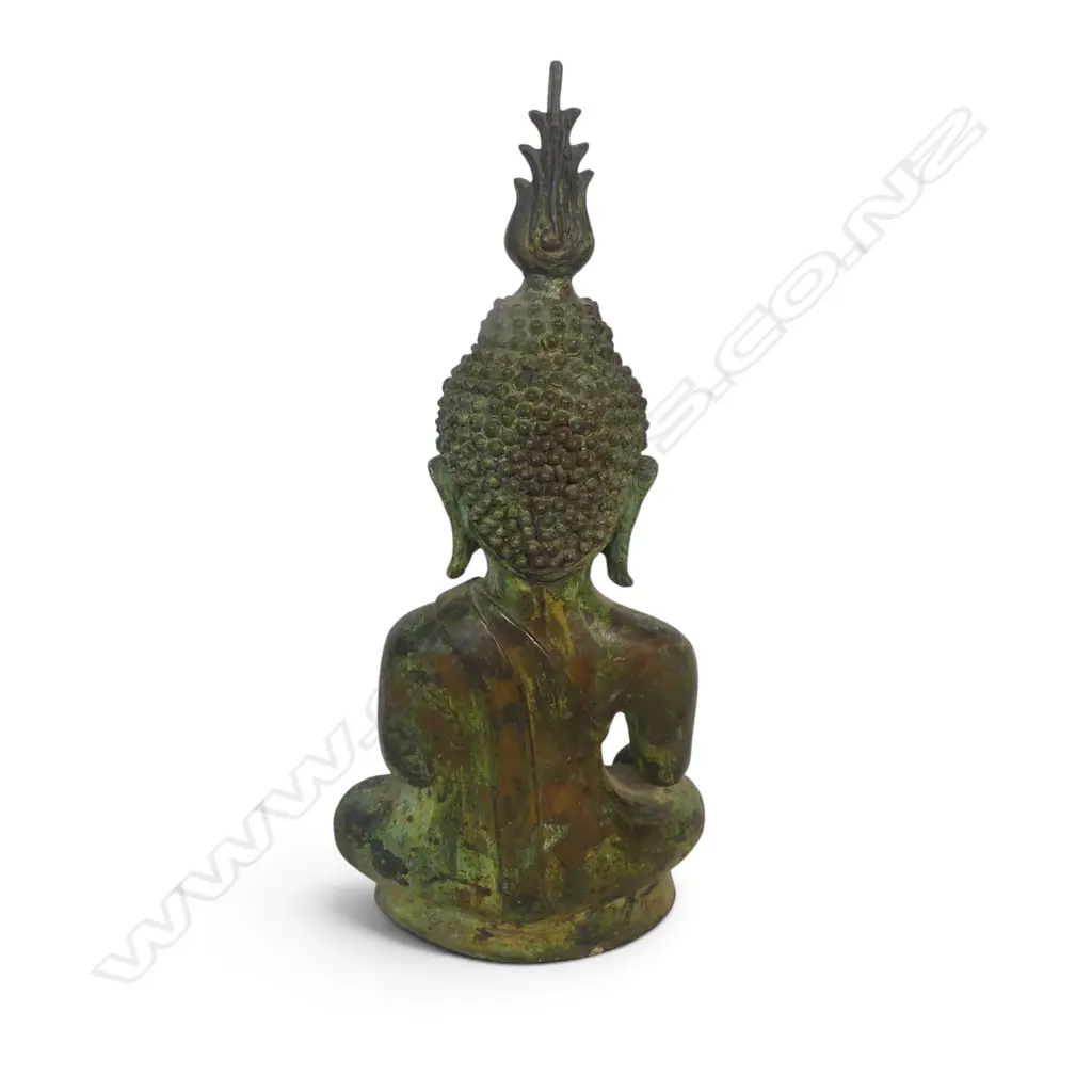SOUTHEAST ASIAN SEATED BRONZE BUDDHA WITH DARK GREEN PATINA IN MEDITATIVE POSE (MUDRA), CLAY FILLING THE BASE. H.280MM Image 1++