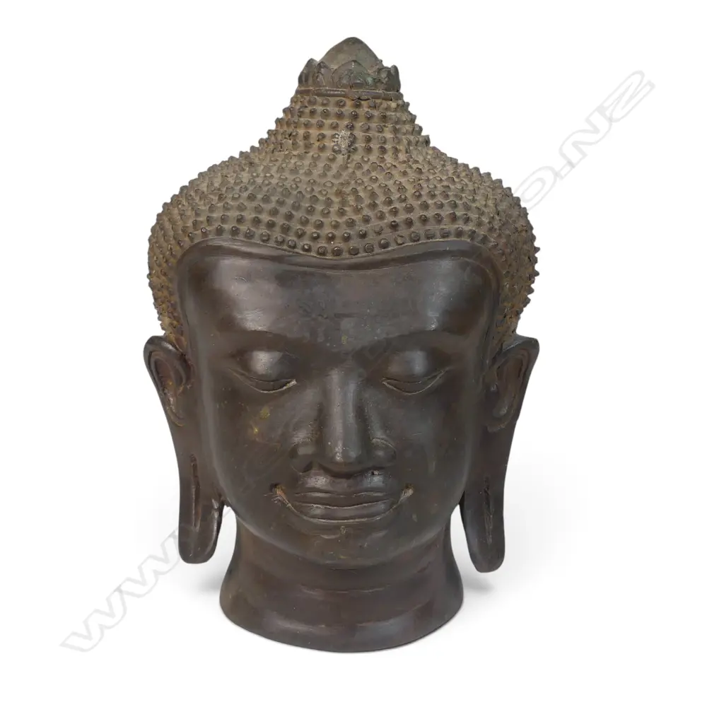 KHMER STYLE DARK BRONZE BUDDHA HEAD WITH TRADITIONAL FINE CURLED HAIR DETAILS, SLIGHT AGED BROWNISH PATINA, 220 X 90MM Image 1++