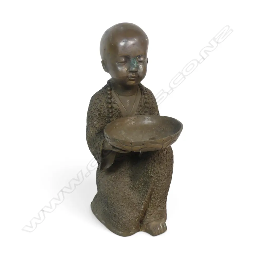 HEAVY BRASS BRONZED PATINA KNEELING OFFERING MONK WITH SLIGHT DAMAGE TO FACE & SIGN OF AGE. H 230MM Image 1++