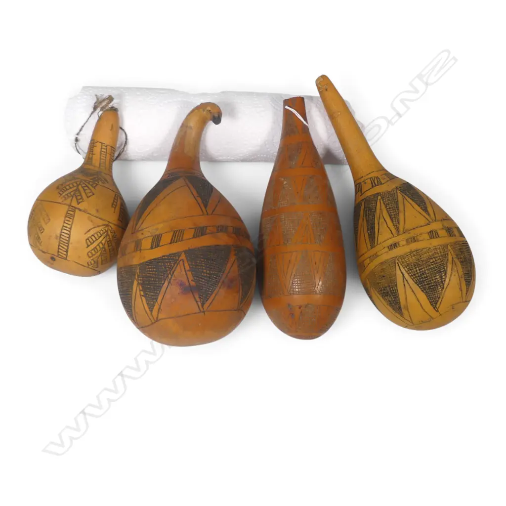 4 HAND CARVED ENGRAVED AFRICAN GOURDS RATTLE. TALLEST H.270MM Image 1++
