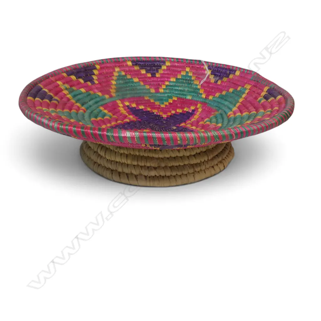 2 X COLORFUL HAND WOVEN PEDESTAL BASKETS ONE WITH CONIC LID. LARGST DIA. 300MM Image 1++