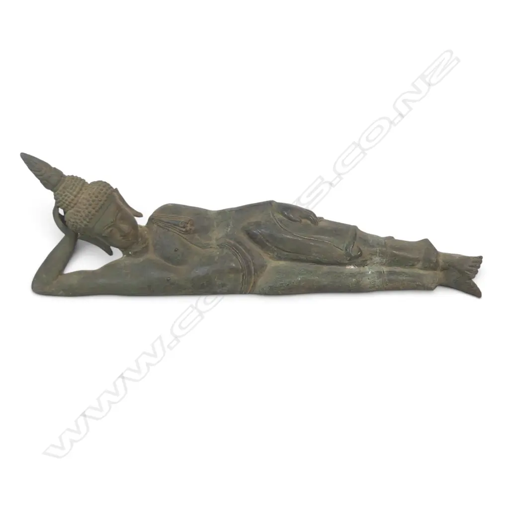 SOUTHEAST ASIAN CAST BRONZED RECLINING BUDDHA  (FINAL MOMENTS BEFORE ENTERING NIRVANA). L.600MM Image 1++