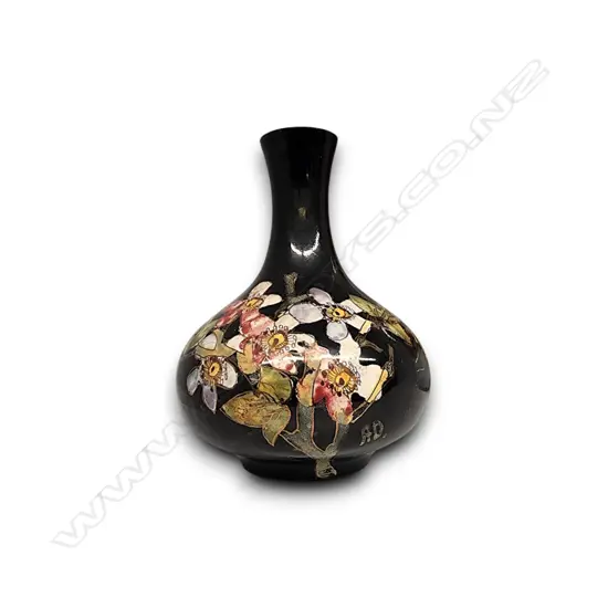 VINTAGE BLACK PORCELAIN VASE FEATURING HAND-PAINTED FLORAL MOTIF