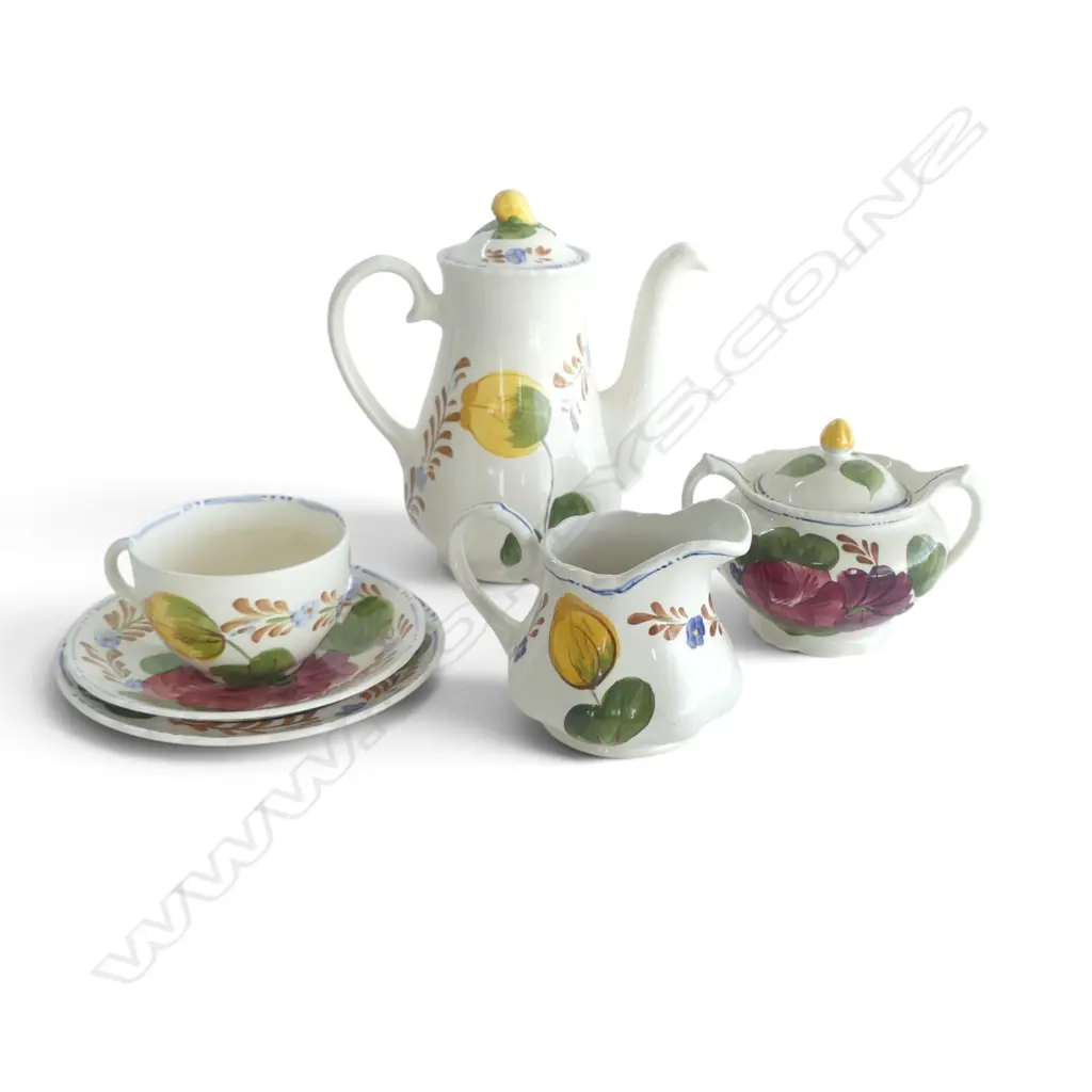 4 PCES BELLE FIORI; TEA POT, MILK JUG, LIDDED SUGAR BOWL, TRIO Image 1++