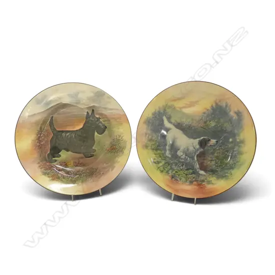 2 ROYAL DOULTON CABINET PLATES Dia.265mm