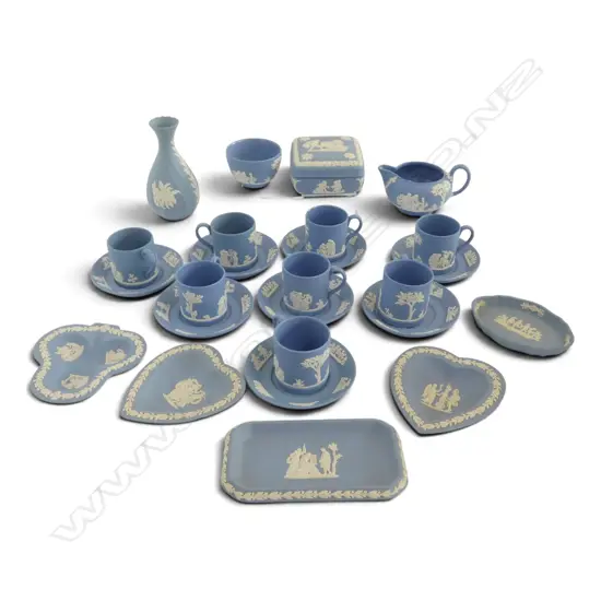 17 PCES BLUE WEDGWOOD JASPERWARE; 8 C/S ETC
