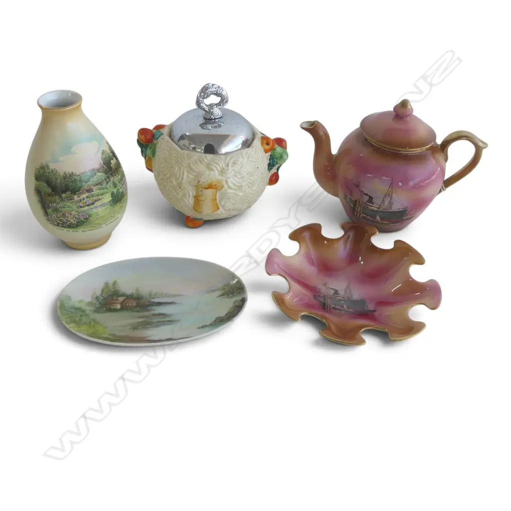 5 PCES OF CHINA Incl. 2 BAYREUTH etc Image 1++