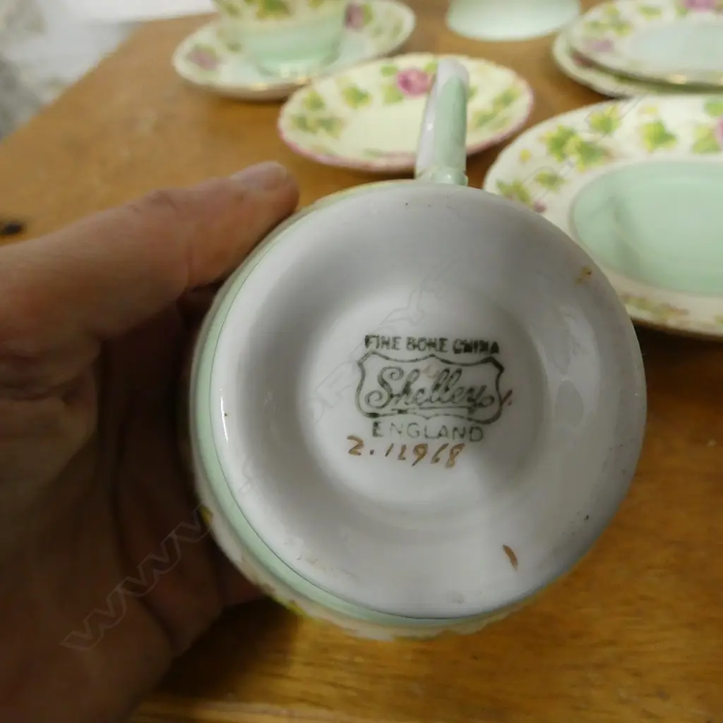 SHELLEY CHINA 3PC TEASET CSP 2C/SS 2 DISHES GREEN COLOURWAY PINK ROSE PAT Image 1++