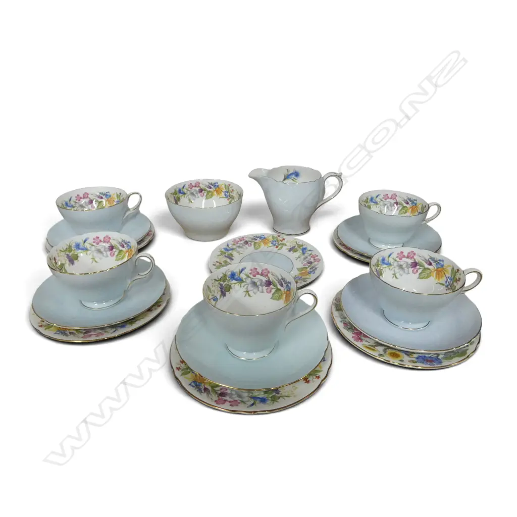 SHELLEY CHINA PART TEASET 5CSPS C/SUGAR POWDER BLUE  SPRING FLOWER PAT Image 1++