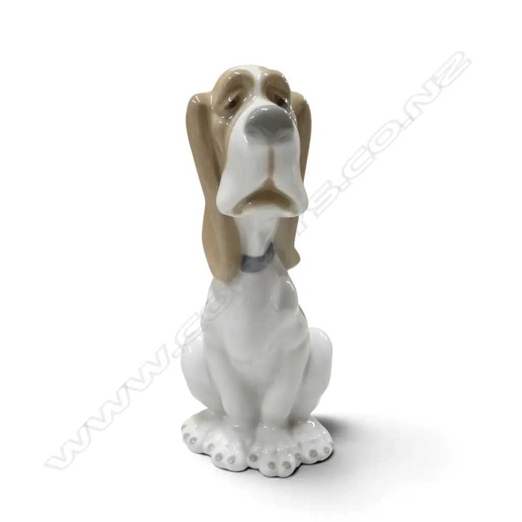 LLADRO SAD HOUND FIGURINE H.190mm Image 1++
