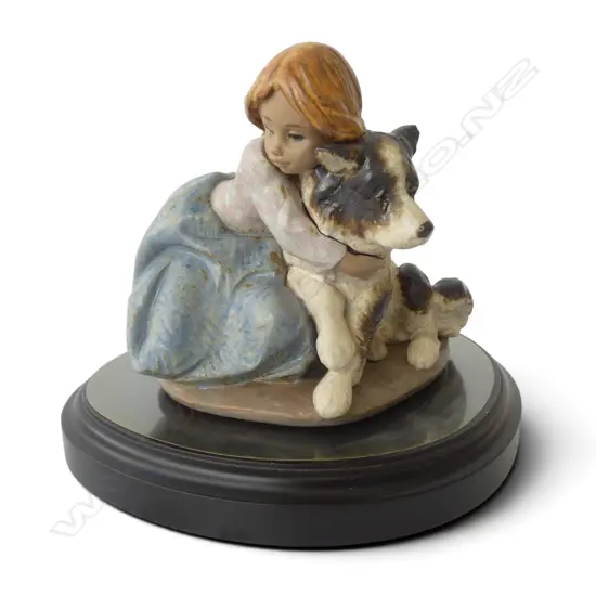 LLADRO 'A BIG HUG' FIGURINE H.170mm PLUS STAND