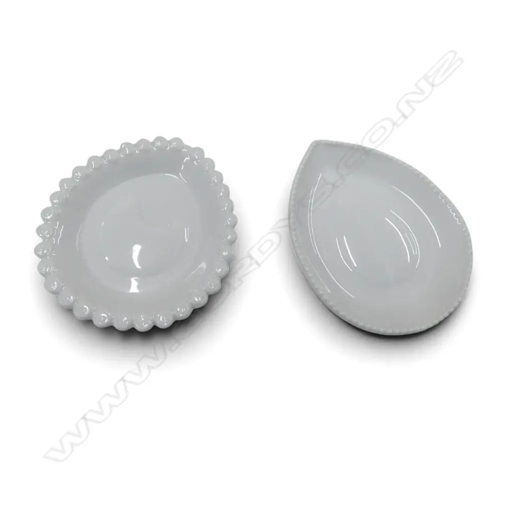 2 LLADRO TEAR DROP DISHES L.110mm Image 1++